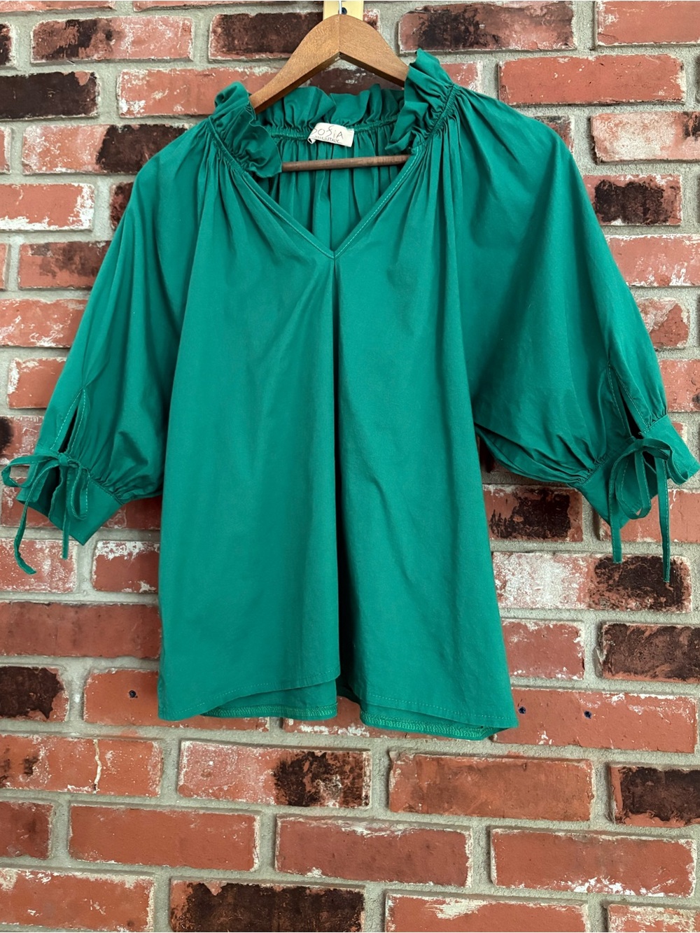 Sofia Made in Italy Ruffled Neck 3/4 Puffed Sleeve Top Green Sz M